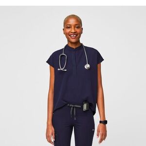 Figs Rafaela Oversized Scrub Top Size Medium Navy